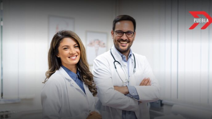 médicos enfermeros UBBJ Puebla