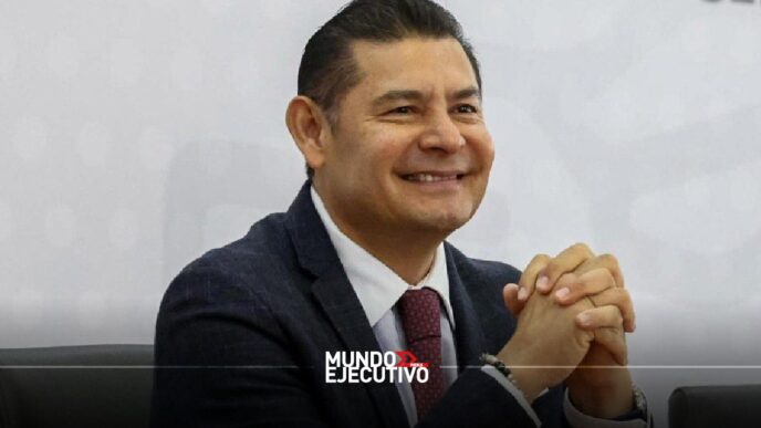 Alejandro Armenta promueve la regulación de las motos ante delitos registrados