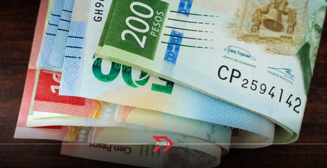 Recordó que en 2024 durante el periodo vacacional de verano, Hidalgo recibió a 1 millón 280 mil 124 personas, que dejaron una derrama económica de 531 millones de pesos, y una ocupación hotelera del 62.3 por ciento. “(Este año) dividimos los reportes en tres períodos, hasta el momento el primero del 17 de julio al 31 de agosto vamos 400 mil personas de afluencia, esperamos que eso sea alrededor del 30 por ciento de todo el periodo vacacional”, explicó. Elizabeth Quintanar Gómez, titular de la Secretaría de Turismo, mencionó que este año esperan tener un aumento de alrededor del 5 por ciento de visitantes respecto de las vacaciones de verano del año pasado. Actualmente, la ocupación hotelera en Hidalgo ronda en 56 por ciento, ya que la primera etapa de las vacaciones es de menor afluencia turística debido a que el clima fue más irregular y se juntó con las salidas de las escuelas, pero esperan aumentar las visitas en agosto, proyectó.