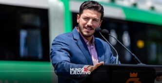 Samuel García entrega nuevos trenes del Metro rumbo al Mundial 2026