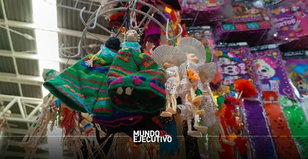 Venta de adornos para Día de Muertos inicia en Puebla capital