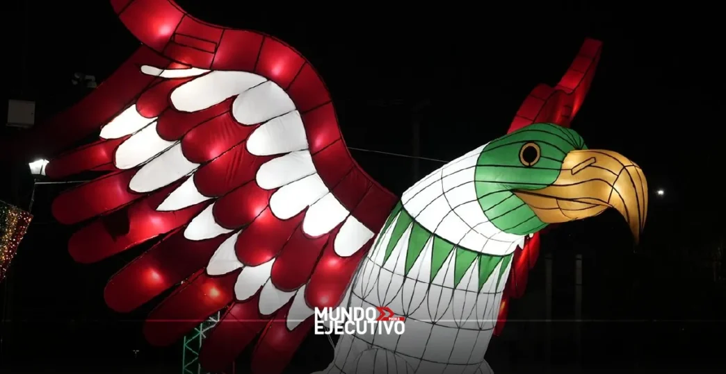 Fiestas Patrias 2025: Ajalpan ilumina sus calles con águila monumental y colores nacionales